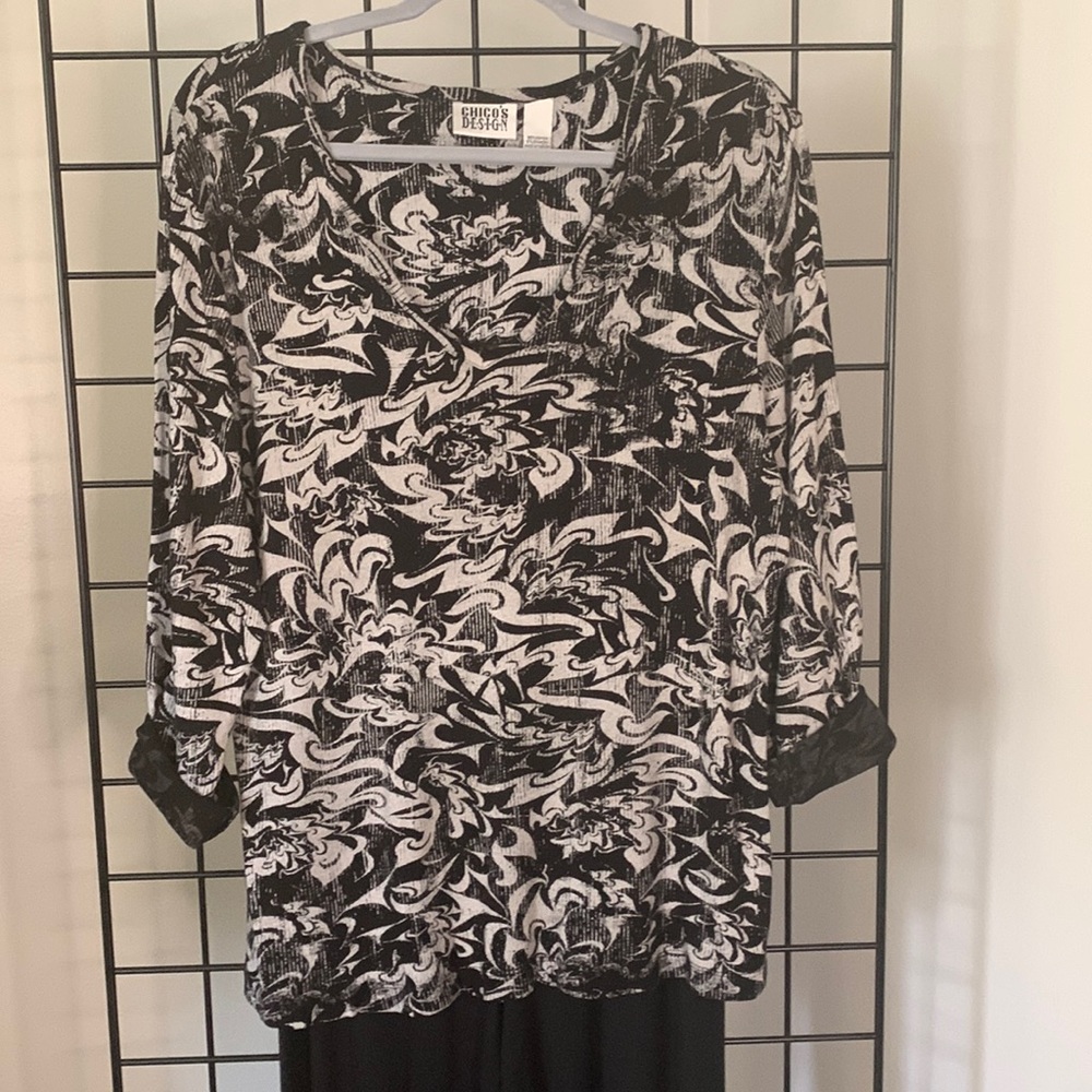 Chico’s Design V-Neck Knit Tunic - Black & Cream